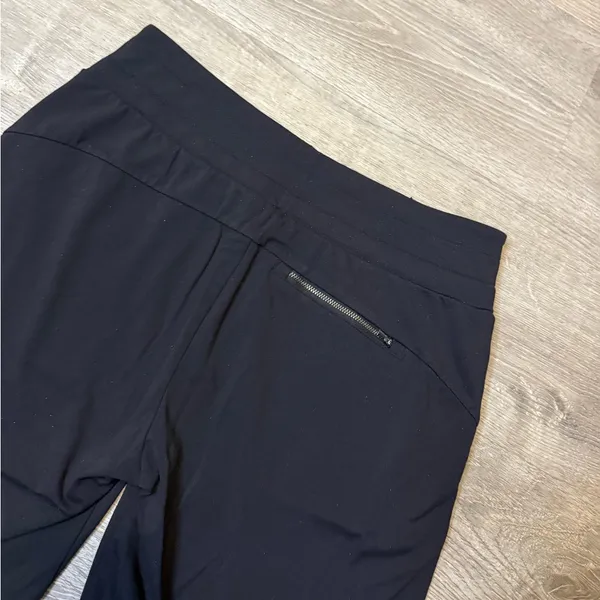 •ATHLETA• SHORTS - Image 5