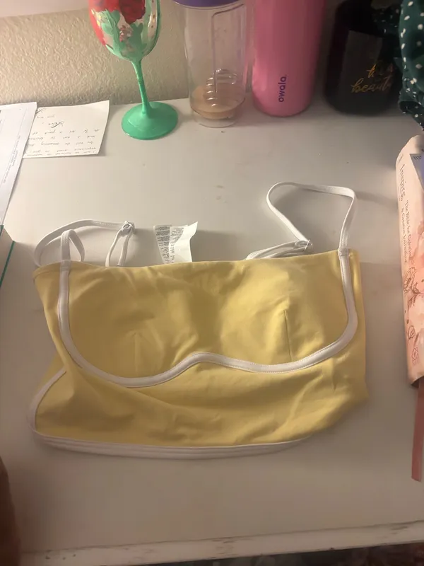 Alo Yoga Yellow Top - Image 2