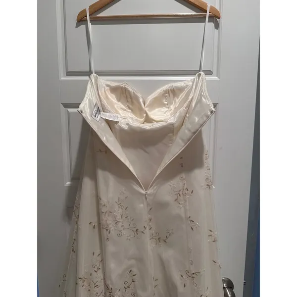 Betsy &‎ Adam Vintage White Floral Halter Sequin Cocktail Gown Dress Sz 8 - Image 6