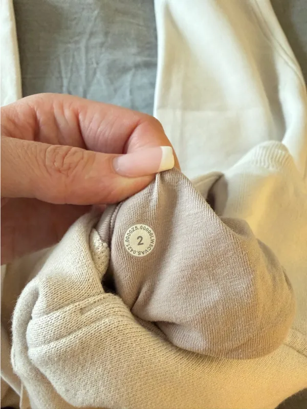 Lululemon Scuba Joggers High-Rise 2 - Image 3