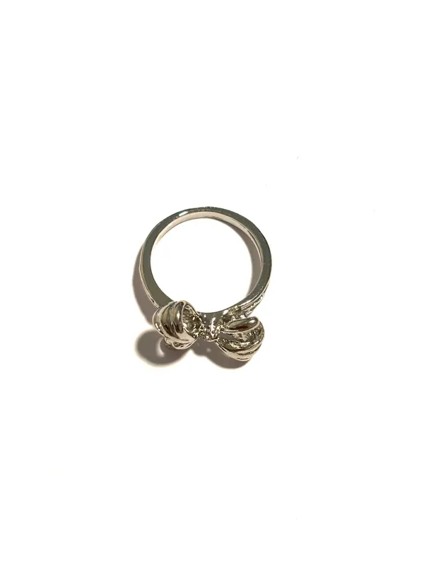Silver tone Bow ring size 7 - Image 3