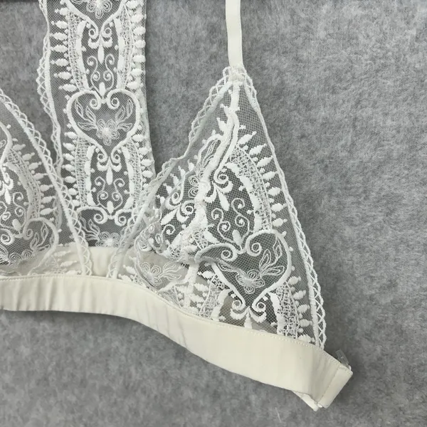 Etam Women’s Size 34B White/Ivory Heart And Floral Sheer Lace Bralette - Image 2