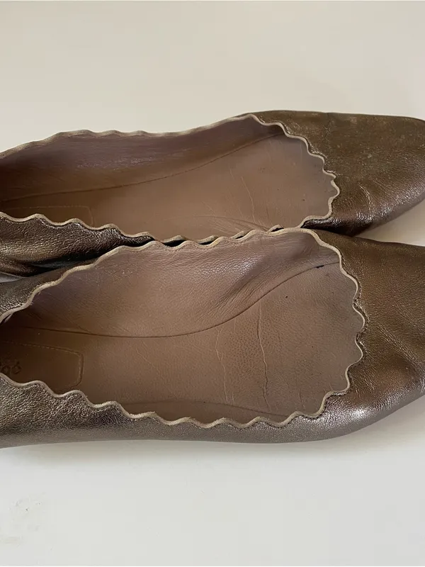 Chloé Lauren Metallic Bronze Leather Scalloped Ballet Flats Size 39.5 / US 9 - Image 2