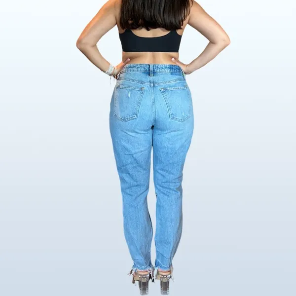 Abercrombie and Fitch Curve Love High Rise Mom Jean, Size 27 (4) Regular - Image 4