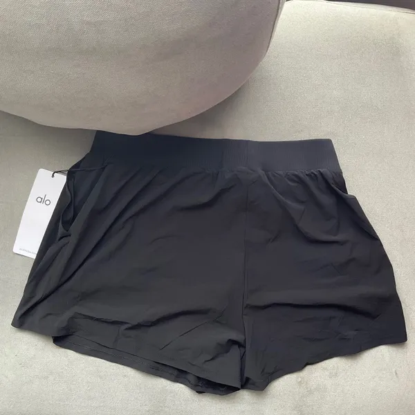 Alo Yoga Breezy Short Black L - Image 5