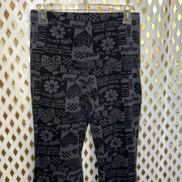 Fabletics leggings and flared pants bundle set size L ￼ - Image 13