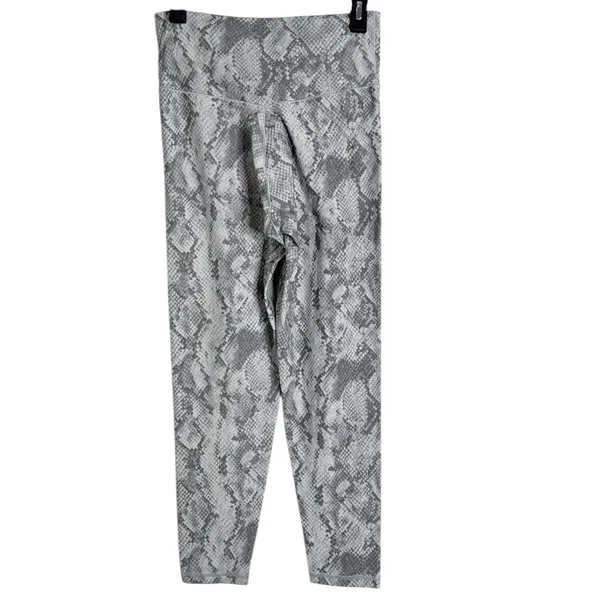 Aerie Offline Real Me Crossover 7/8 Leggings High Rise Gray Snake Print size XL - Image 2