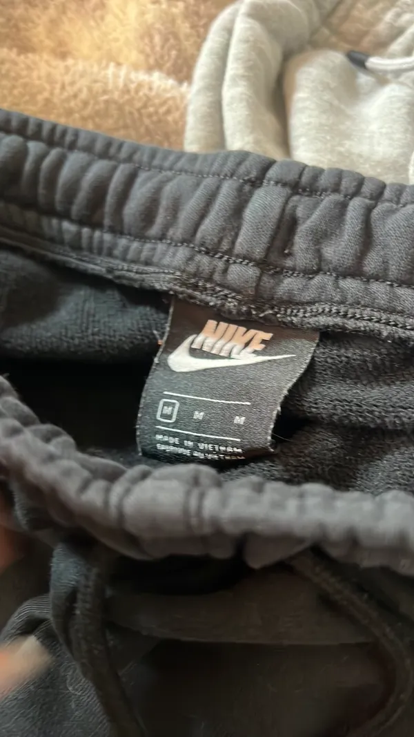 Nike Black Women's Sportswear Club Fleece Mid-Rise Oversized Sweatpants - Image 4