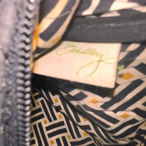 Vera Bradley Black Quilted Crossbody Bag - Image 3