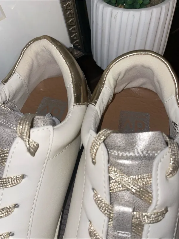DV Dolce Vita Helix Leather Sneakers Dusty Gold Size 9.5 - Image 14