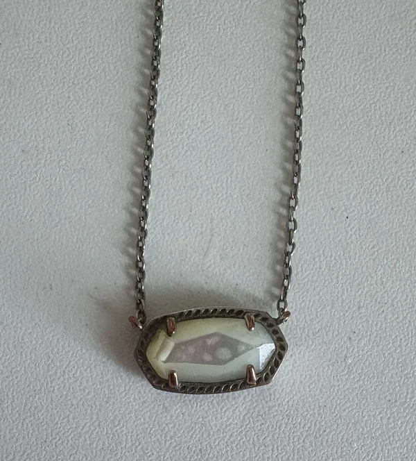 Kendra Scott Necklace - Image 3