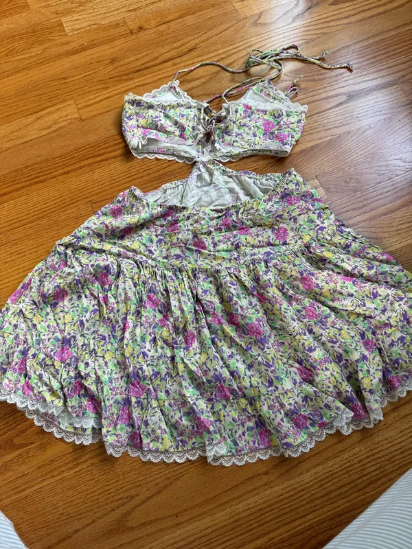 Isabelle's Cabinet Floral Dress Cut-Out - Image 2