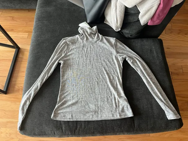 H&M Gray Turtleneck - Image 2