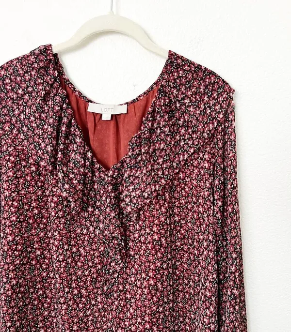 [LOFT] Red Black Floral Print Ruffle Neck Long Sleeve V-Neck Blouse Size Large L - Image 5