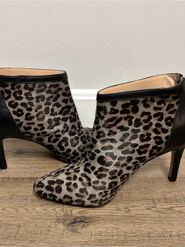 Adrienne Vittadini| Real Calf Fur Leopard Print Pointed Ankle Bootie sz 8 - Image 5