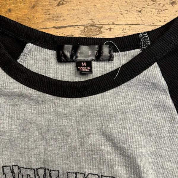 RUE 21 FADED ROSE‎ NEW YORK Baby Tee Medium - Image 3