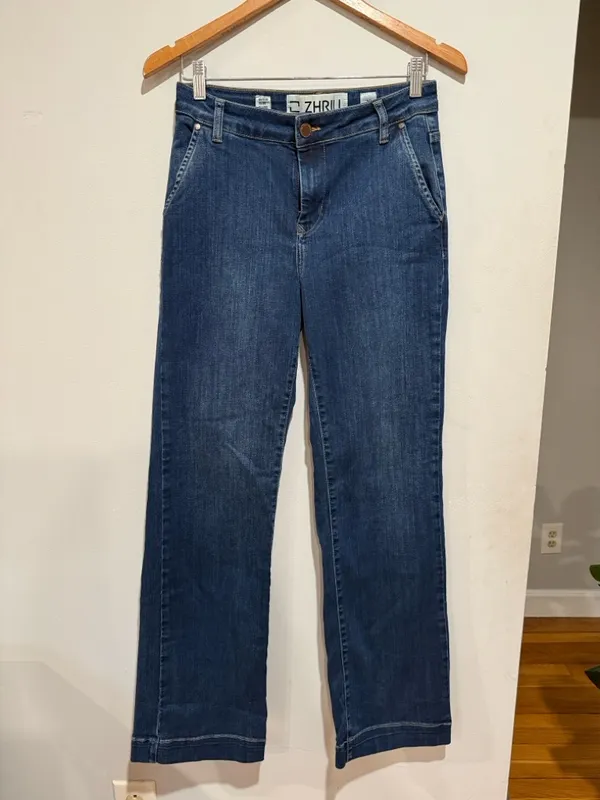Women's Straight Leg Jeans in Dark Blue - Image 6