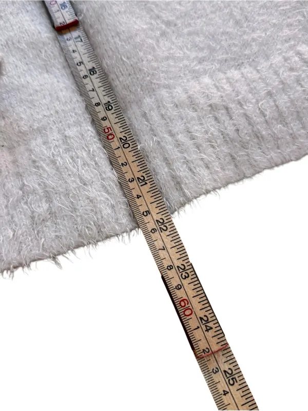 33 Degrees Ivory Snowflake Eyelash Knit Cardigan Gold Buttons Women’s Medium EUC - Image 10