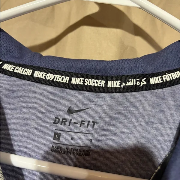Nike soccer sweatshirt - Image 2