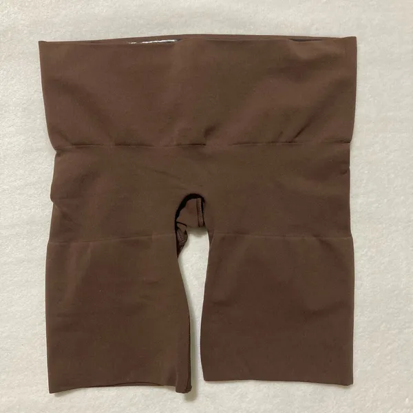 SKIMS BBL Butt Lifting Shorts M - Image 3
