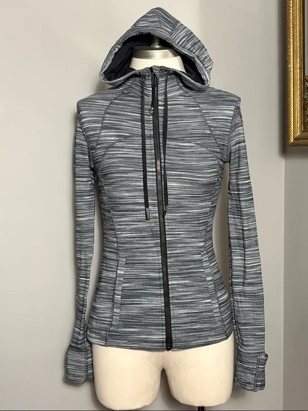 lululemon Size 6 Hooded Define Jacket Nulu Heather Gray Athletic - Image 2