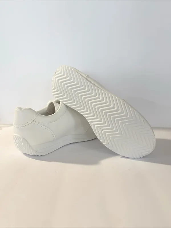 New Women White Leather Casual Shoes Low Top Sneakers Size EU 36 / US 6 No Box - Image 3
