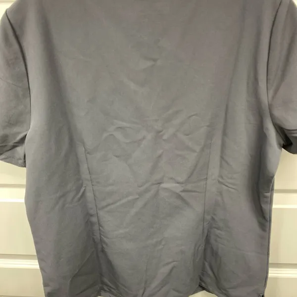 FIGS Technical Collection Women’s Scrub Catarina Top Gray 2 Pockets Medium - Image 6