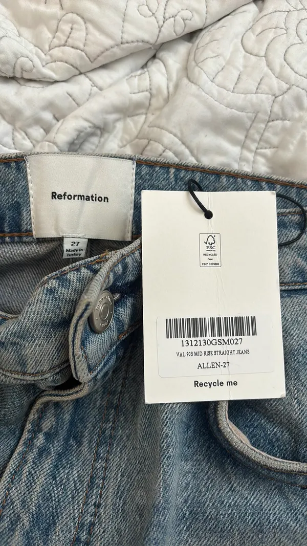 Reformation Val 90s Mid-Rise Straight Jeans - Image 5