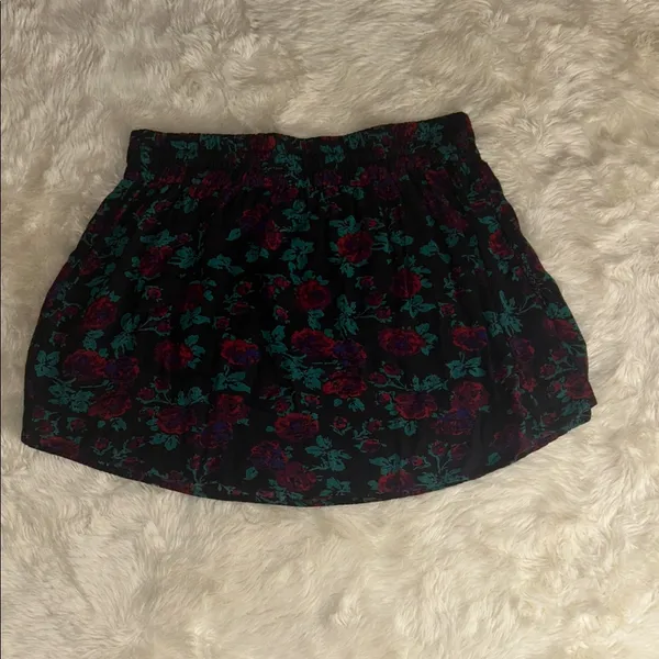 Kimchi Blue Floral Black Skirt - Image 3