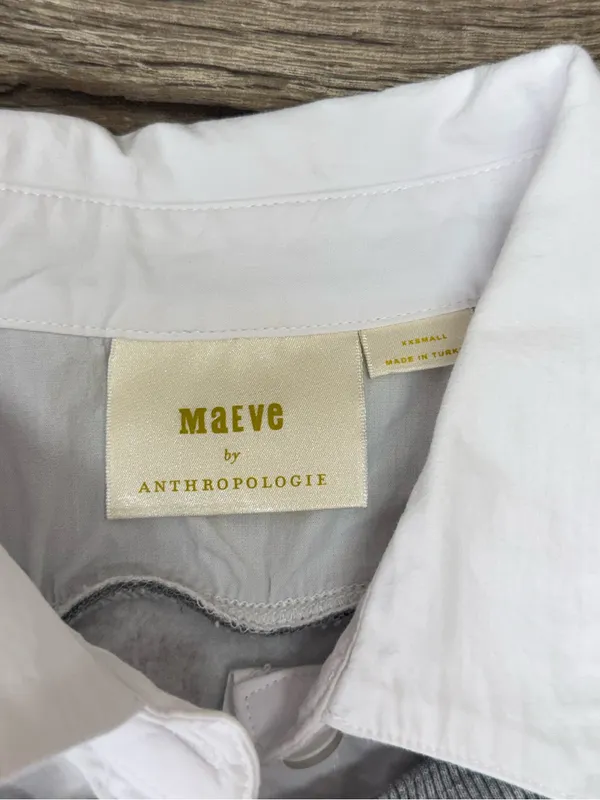 Anthropologie Maeve gray sweatshirt with white shirt is xx small - Image 4