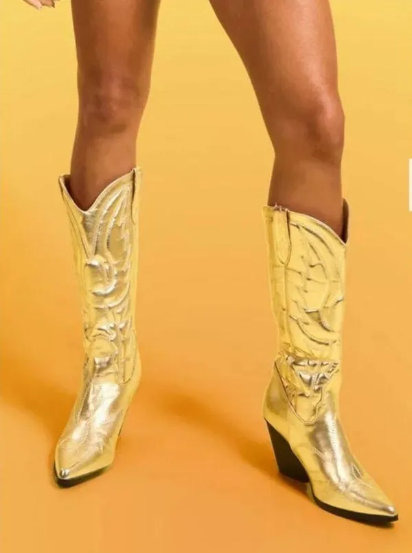 Boohoo - Metallic Knee high Western Cowboy Boots in Gold - Image 6