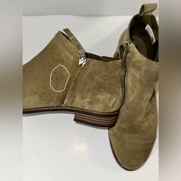 TOMS Reese Bootie Suede Olive Green EUC Size‎ W9 - Image 10
