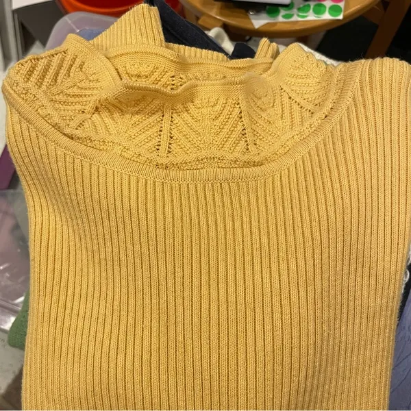Christopher & Banks Vintage 90’s-y2k buttercup ribbed scallop knit mock neck short sleeve sweater - Image 10