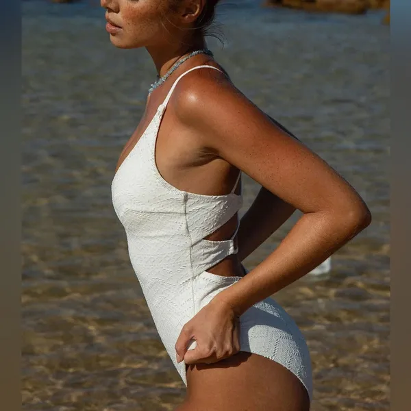 Berlook White Geometric Cutout One-Piece Swimsuit - Image 4