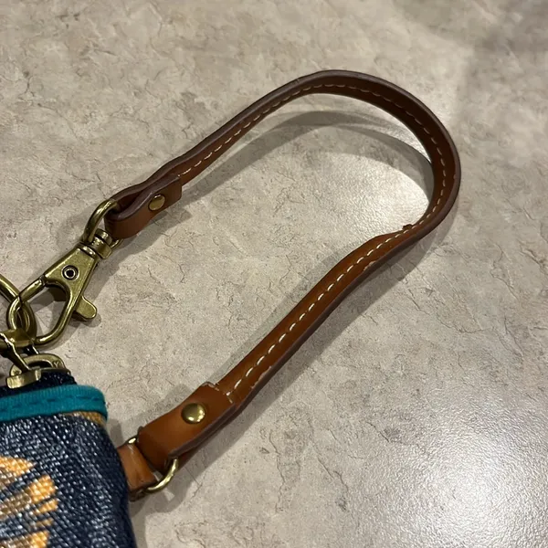 Fossil wristlet - Image 4