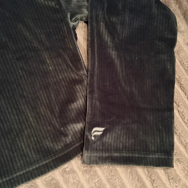 Fabletics Velour Corduroy Quarter Zip Size M‎ Forest Green Cropped Pullover - Image 6