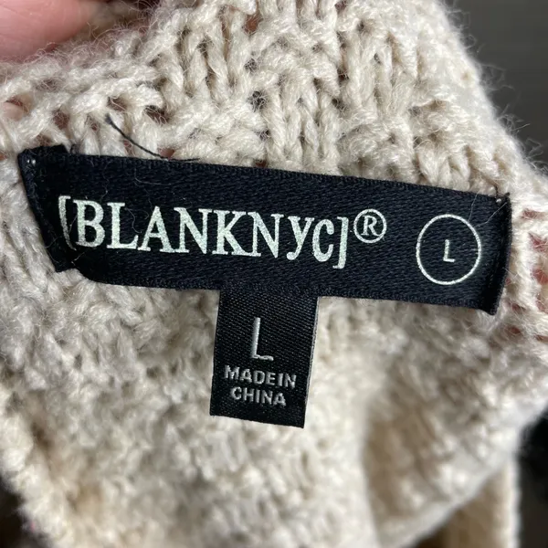[BLANKNYC] Beige Crew Neck Cable Knit Cut Out Cold Shoulder Sweater Size Large‎ - Image 6