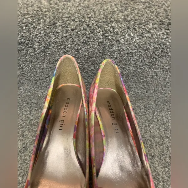Madden Girl Pink Multicolor Floral Print Pointed Toe Pumps Heels - Image 8
