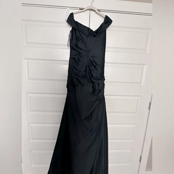 La Femme Off-the-Shoulder Ruched Satin‎ Gown. mother of the bride NWT - Image 8