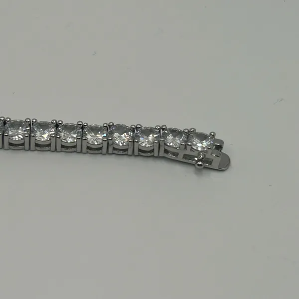 Moissanite Tennis Bracelet Silver 5mm 8 Inch Brand New VVS1 Crazy Shine No Pass - Image 5