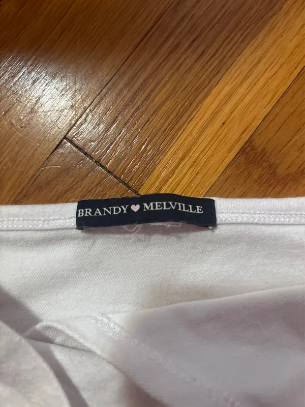 Brandy Melville Top Cropped White - Image 2