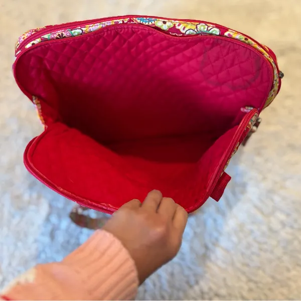Vera Bradley Red Paisley Crossbody Laptop Document Bag - Image 3