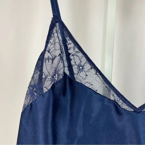 Victoria's Secret Medium Satin Lace V Neck Navy Blue Crop Tank Top Lingerie - Image 3