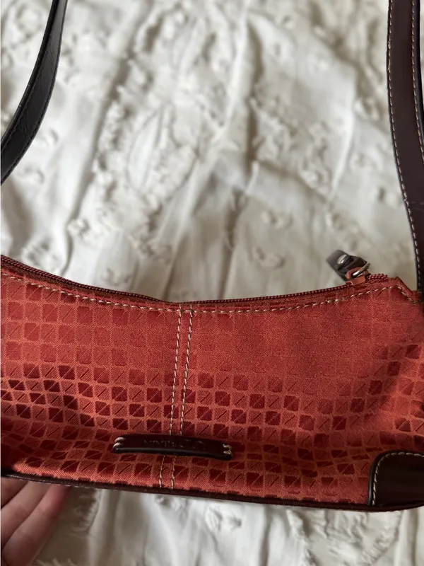 Nine & Co. Red Geometric Shoulder Bag with Dark Brown Trim - Image 7