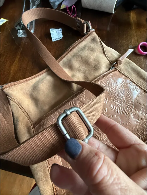 The Sak Tan Leather Crossbody Bag with Floral Embossed Pocket - Image 13