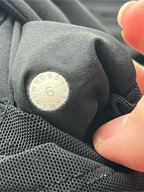Lululemon‎ On The Fly Pant *28" Womens Size 6 Black W5ALWS Pull-on Stretch *FLAW - Image 2