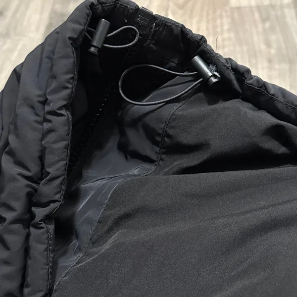 Divided Women's Black Cropped Puffer Jacket M - Image 6