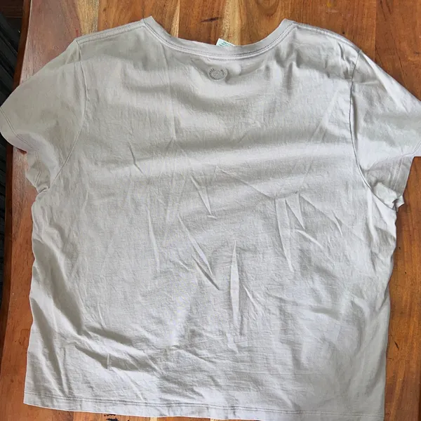 PINK Victoria's Secret Light Tan Short Sleeve Tee Size XL - Image 3