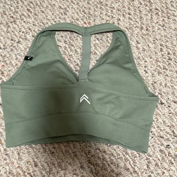Oner Active classic 2.0 seamless v-neck bralette in sage marl Green- Size Large - Image 9