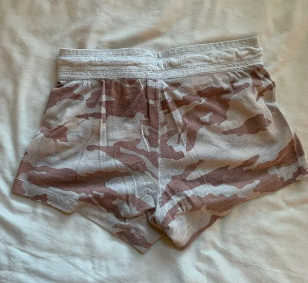 Nike shorts - Image 2